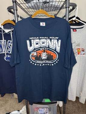2011 UConn Huskies NCAA Final Four Houston T-Shirt